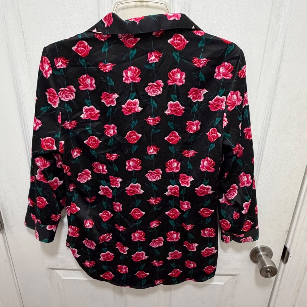 Betsey Johnson Pink Floral Pajama Top Black Satin Heart Buttons Bow Coquette - Picture 6 of 6